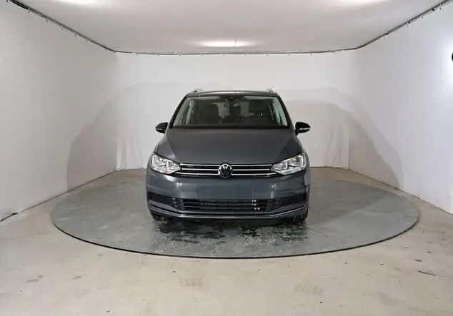 Angebotsdetails Volkswagen Touran Volkswagen Touran GOAL 1.5 TSI 110 kW (150 PS) 7-Gang-DSG Delfingrau Metallic