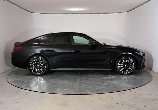 Angebotsdetails BMW 4er Gran Coupé BMW M440i Grand Coupe 275 kW (374 PS) 8-Gang Steptronic xDrive Saphirschwarz metallic
