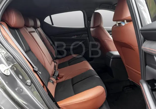 Angebotsdetails Mazda 3 Machine Grey (Grau)