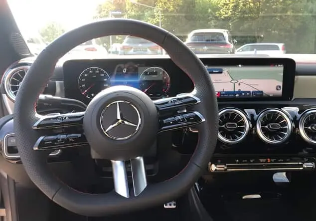 Angebotsdetails Mercedes-Benz CLA 180 Coupé ++sofort verfügbar++ Graulack mountaingrau