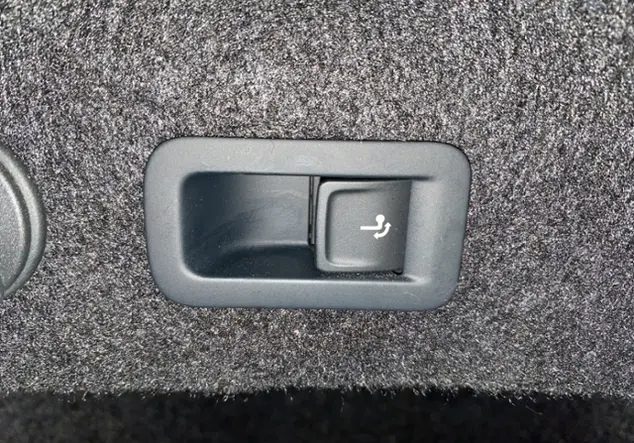 Angebotsdetails Volkswagen Passat Grau (Mangangrau Metallic)