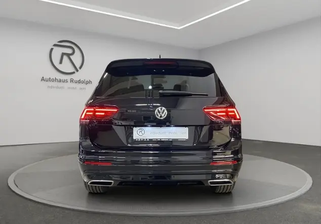 Angebotsdetails Volkswagen Tiguan Schwarz (Deep Black Perleffekt)