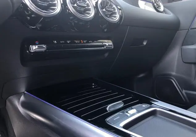 Angebotsdetails Mercedes-Benz GLA Kosmosschwarz