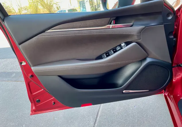 Angebotsdetails Mazda 6 rot