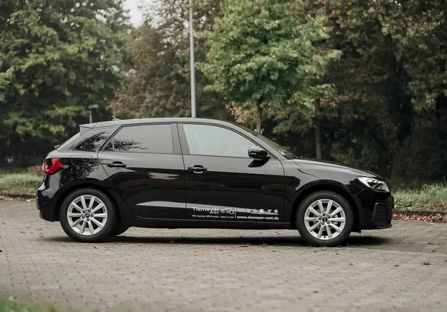 Angebotsdetails Audi A1 Mythosschwarz Metallic