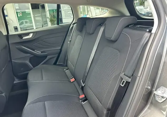 Angebotsdetails Ford Focus Titanium Grau