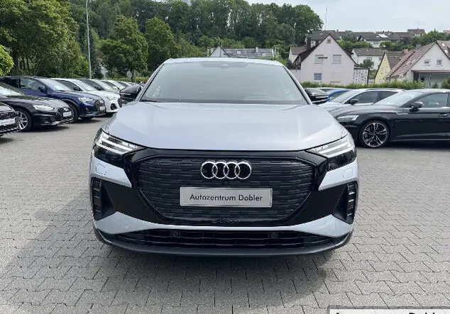 Angebotsdetails Audi Q4 Florettsilber Metallic