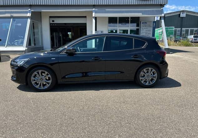 Angebotsdetails Ford Focus ST-Line Grau