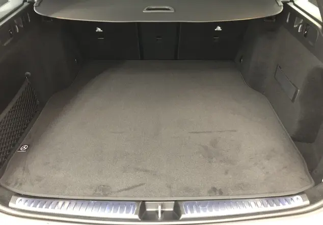 Angebotsdetails Mercedes-Benz C Weiß MANUFAKTUR Lack MANUFAKTUR opalithweiß bright