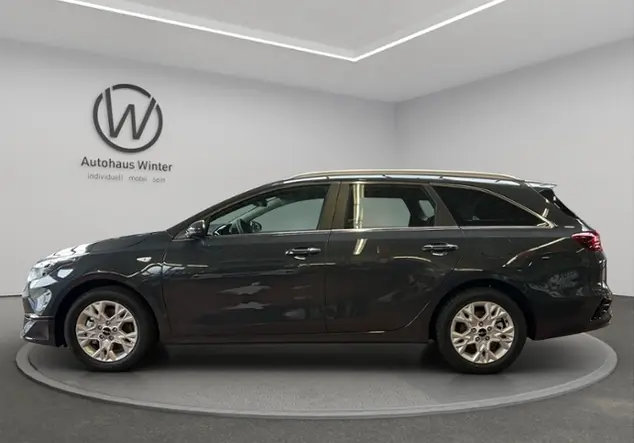 Angebotsdetails Kia Ceed (unbekannt) ((H8G) DARK PENTA METAL M)
