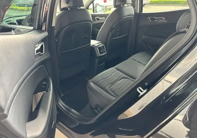Angebotsdetails Kia Sportage Schwarz (Zilinaschwarz Metallic)