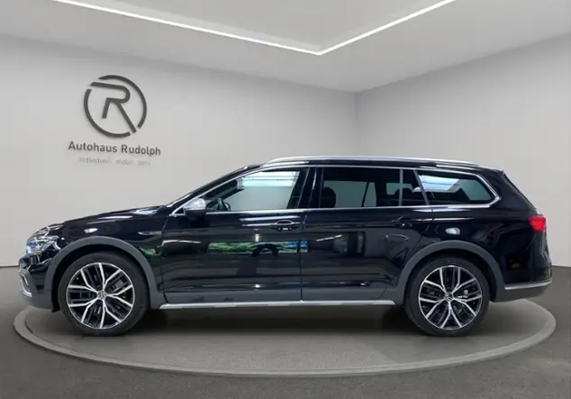 Angebotsdetails Volkswagen Passat Alltrack 2.0 TSI 4Motion Schwarz (Deep Black Perleffekt)