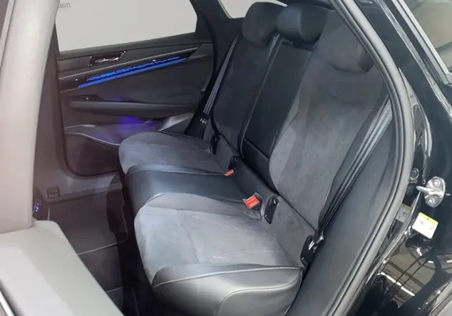 Angebotsdetails Volkswagen ID.7 Pro S 210 kW (286 PS) 86 kWh KLIMA NAVI Schwarz (Grenadillschwarz Metallic)