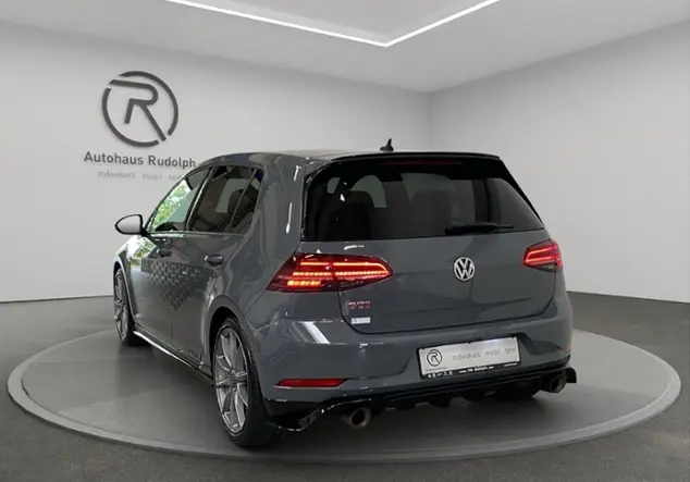Angebotsdetails Volkswagen Golf VII 2.0 TSI GTI TCR / Grau (Pure Grey)