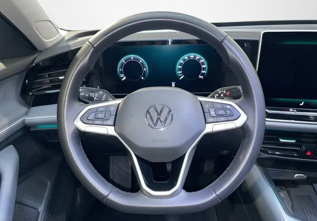 Angebotsdetails Volkswagen Passat Variant Grenadillschwarz Metallic