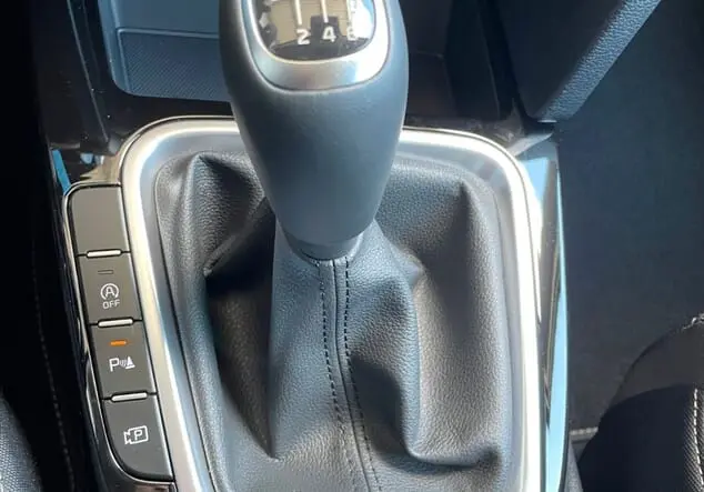 Angebotsdetails Kia Ceed Grau (DARK PENTA METAL M)