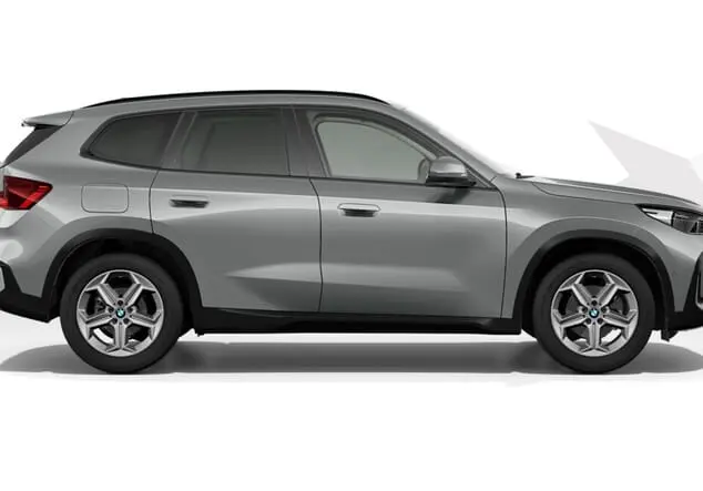 Angebotsdetails BMW X1 sDrive18i Steptronic Spacesilber Metallic