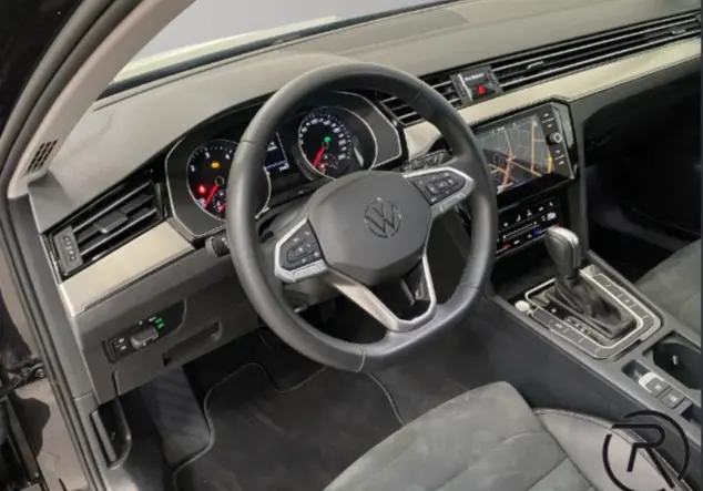 Angebotsdetails VW Passat Variant 2.0 TDI Elegance Silver/Grey