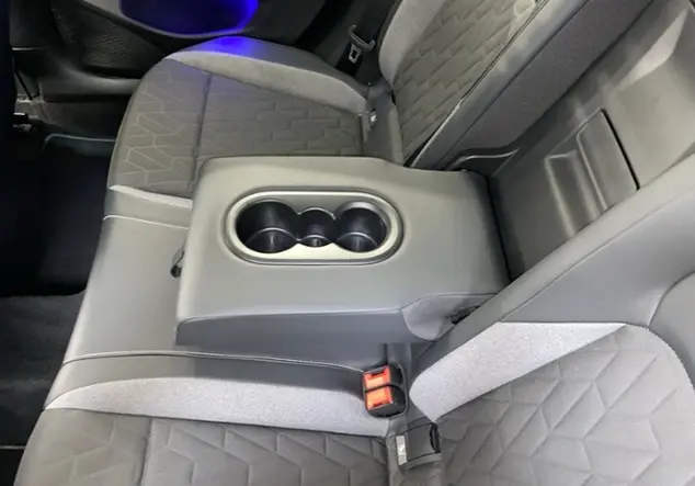 Angebotsdetails Volkswagen Golf Grau (Delfingrau Metallic)