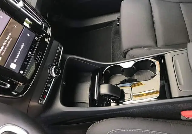 Angebotsdetails Volvo C40 C40 Recharge vollelektrisch, Automatik, Navi, Panormadach, Rückfahrkamera schwarz