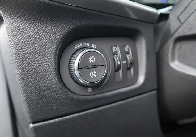 Angebotsdetails Opel Mokka-e Kontrast Grau