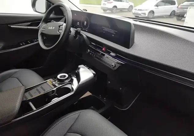 Angebotsdetails Kia EV6 Yachtblaumet.