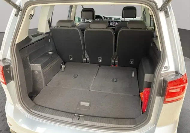 Angebotsdetails Volkswagen Touran Silber (Oyster Silver Metallic)