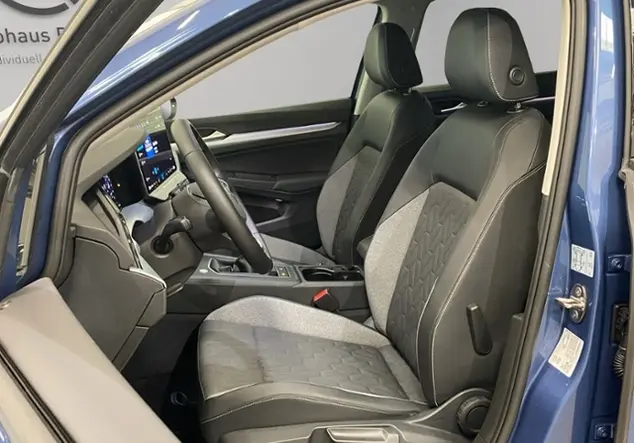 Angebotsdetails Volkswagen Golf VIII Variant 2.0 TDI Goal / Blau (Anemonenblau Metallic)