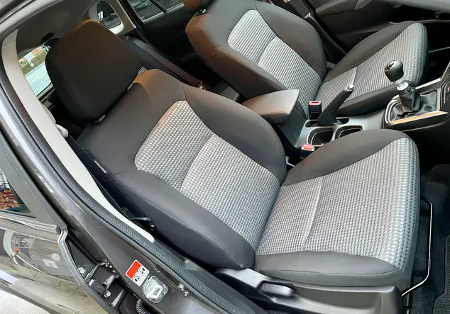 Angebotsdetails Suzuki S-Cross Titan Dark Gray Pearl Metallic