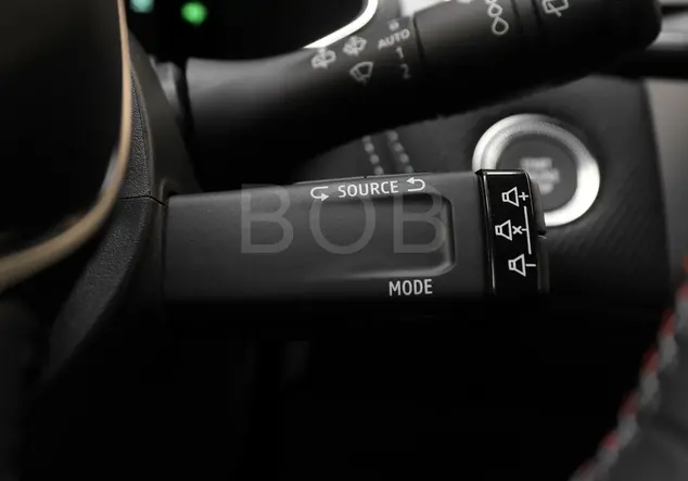 Angebotsdetails Renault Captur Black Pearl-Schwarz (Schwarz)