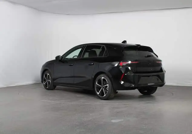 Angebotsdetails Opel Astra GS Opel 1.2 Turbo 96 kW (130 PS) 8-Gang Automatikgetriebe Karbon Schwarz Metallic/Schwarz