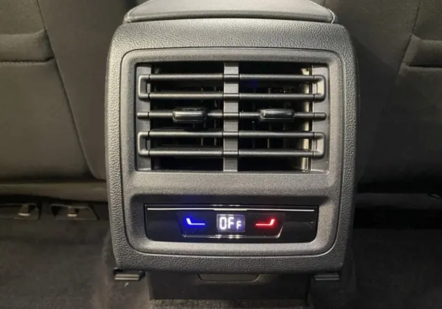 Angebotsdetails Volkswagen Golf Grau (Delfingrau Metallic)