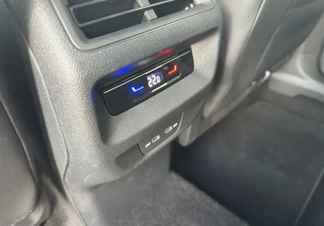 Angebotsdetails Volkswagen Tiguan Grün (Cipressino-Grün Metallic)