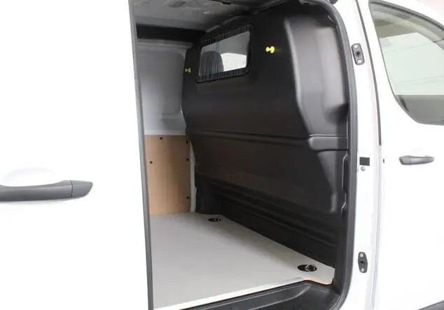Angebotsdetails Opel Vivaro Opel Vivaro Kastenwagen Standard 2.0 BlueHDi 145 106 kW (145 PS) 6-Gang Kaolin Weiß