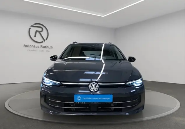 Angebotsdetails Volkswagen Golf Grau (Delfingrau Metallic)