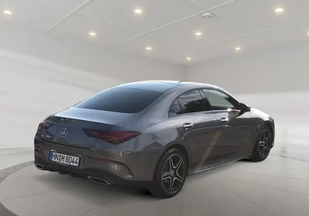 Angebotsdetails Mercedes-Benz CLA 180 Coupé ++sofort verfügbar++ Graulack mountaingrau