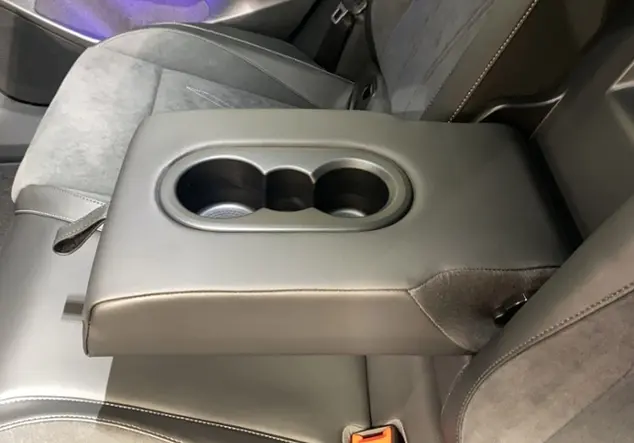 Angebotsdetails Volkswagen ID.7 Pro S 210 kW (286 PS) 86 kWh KLIMA NAVI Schwarz (Grenadillschwarz Metallic)