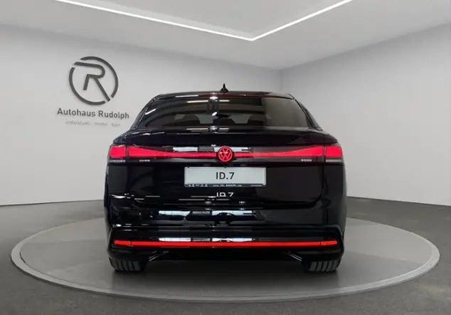 Angebotsdetails Volkswagen ID.7 Pro S 210 kW (286 PS) 86 kWh KLIMA NAVI Schwarz (Grenadillschwarz Metallic)