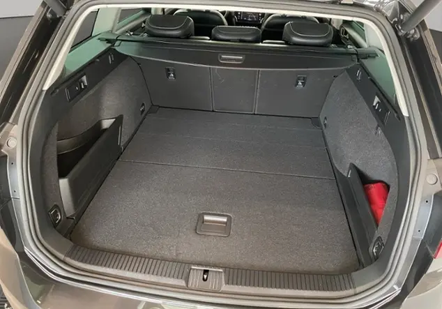 Angebotsdetails Volkswagen Passat Variant GTE 1.4 TSI / Grau (Mangangrau Metallic)