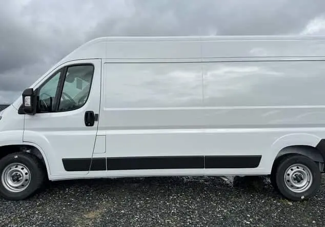 Angebotsdetails Opel Movano Basis Cargo Kastenwagen verblecht L3H2 3.5t Opel 2.2 BlueHDi 140 103 kW (140 PS) 6-Gang Cassablanca WeiÃ/WeiÃ
