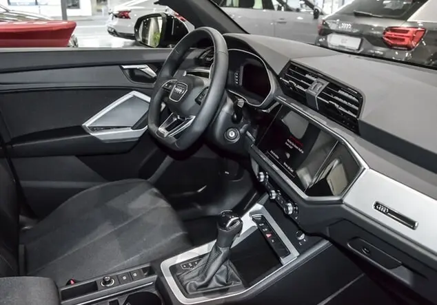 Angebotsdetails Audi Q3 Mythosschwarz Metallic