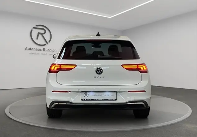 Angebotsdetails Volkswagen Golf VIII 1.5 TSI Style / RFK Weià (Pure White)