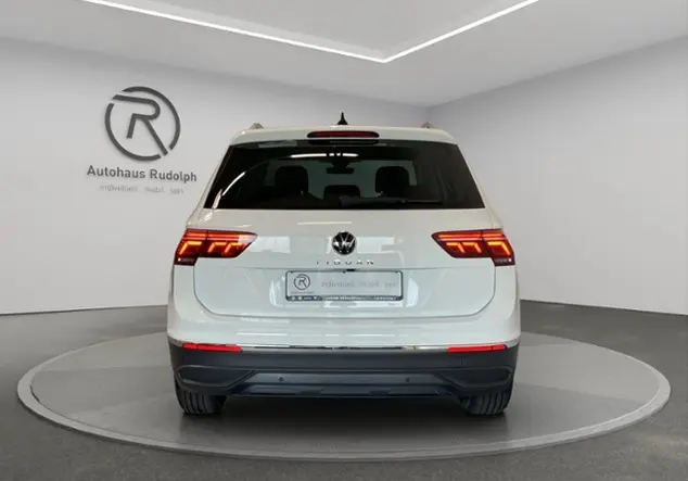 Angebotsdetails Volkswagen Tiguan 2.0 TDI Move / WeiÃ (Pure White)