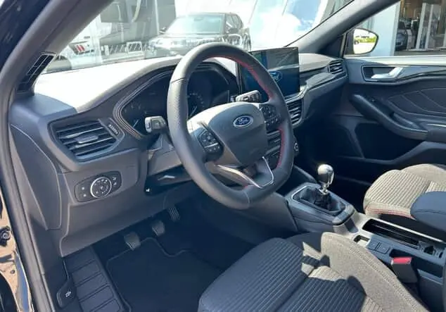 Angebotsdetails Ford Focus ST-Line Grau