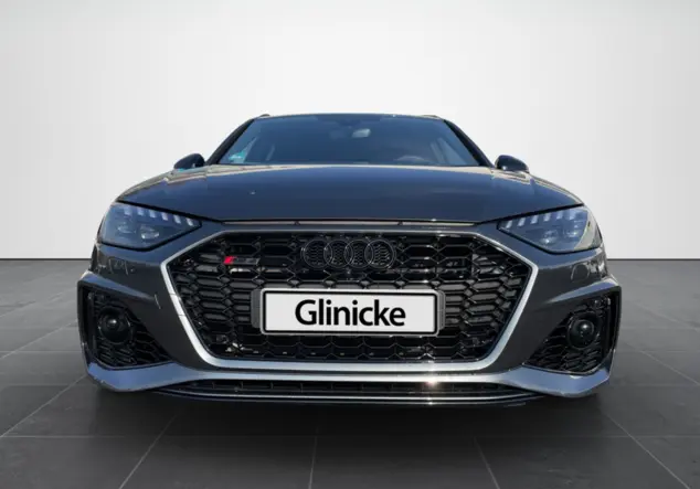 Angebotsdetails Audi RS4 Daytonagrau Perleffekt