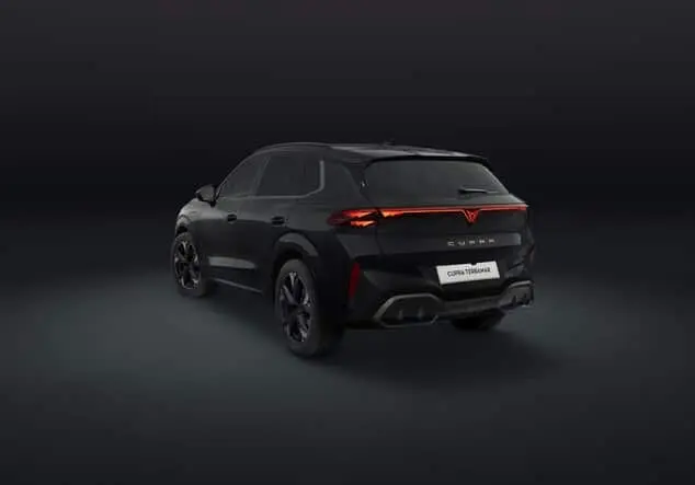 Angebotsdetails Cupra Terramar Cupra Terramar e-HYBRID 1.5 e-HYBRID 150 kW (204 PS) 6-Gang-DSG 150.00 kW (204 PS) Midnight Schwarz Metallic