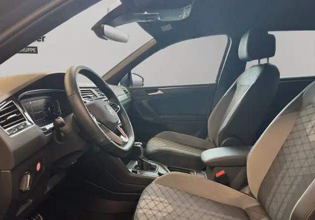 Angebotsdetails Volkswagen Tiguan Grau (Delfingrau Metallic)