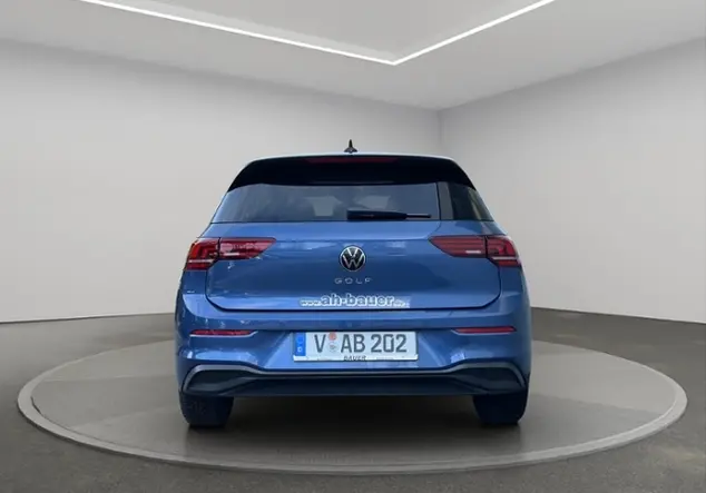Angebotsdetails Volkswagen Golf Blau (Anemonenblau Metallic)