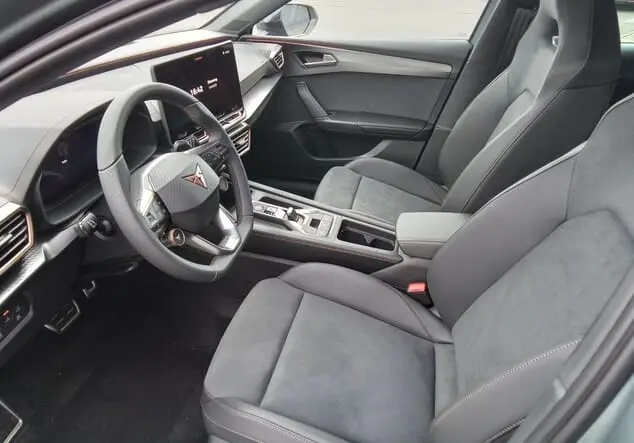 Angebotsdetails Cupra Leon Sportstourer Cupra Leon ST 1.5 eTSI 110 kW (150-PS) 7-Gang-DSG Enceladus Grau Matt