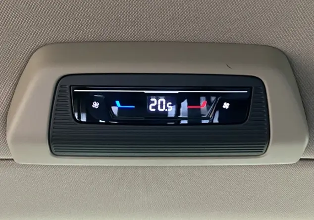 Angebotsdetails Volkswagen T7 Multivan 2.0 TDI Life Langer Ãberhang KLI Grau (Indiumgrau Metallic)